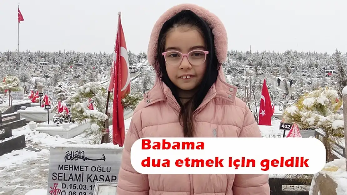 Depremin yıl dönümünde mezarlığa akın eden vatandaşların acıları hala tap taze