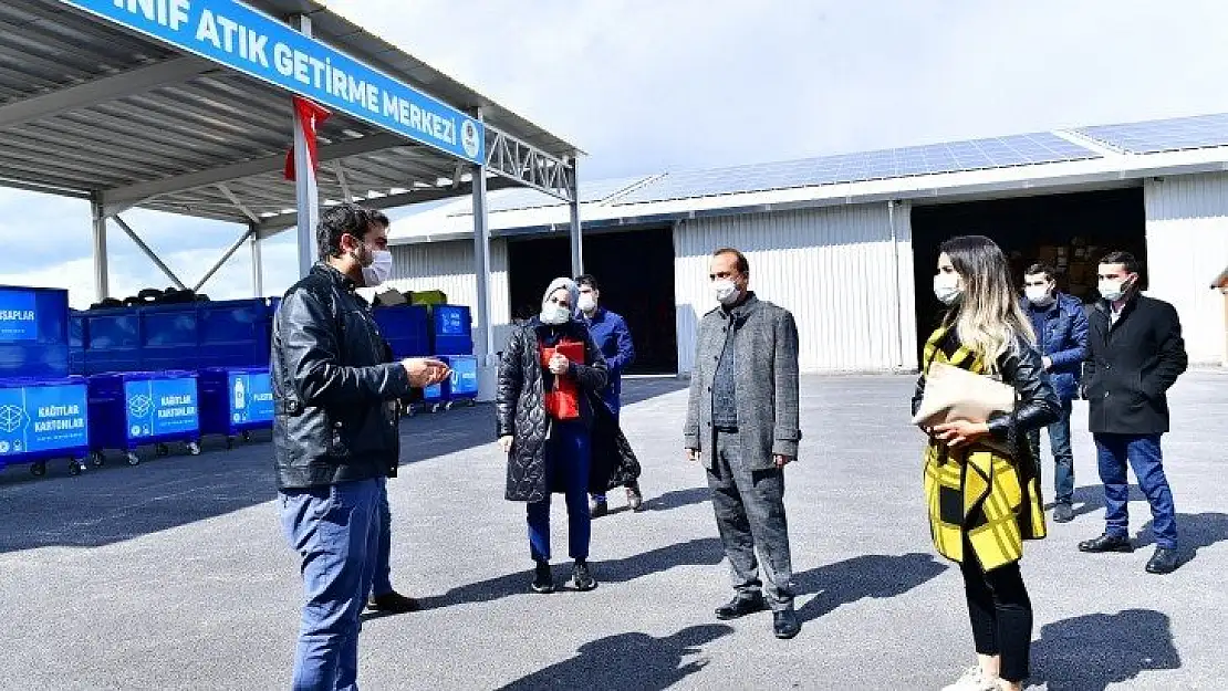 Diyarbakır Kayapınar Belediyesi, Yeşilyurt Belediyesi Ambalaj Atığı Toplama Ayırma Tesisini İnceledi