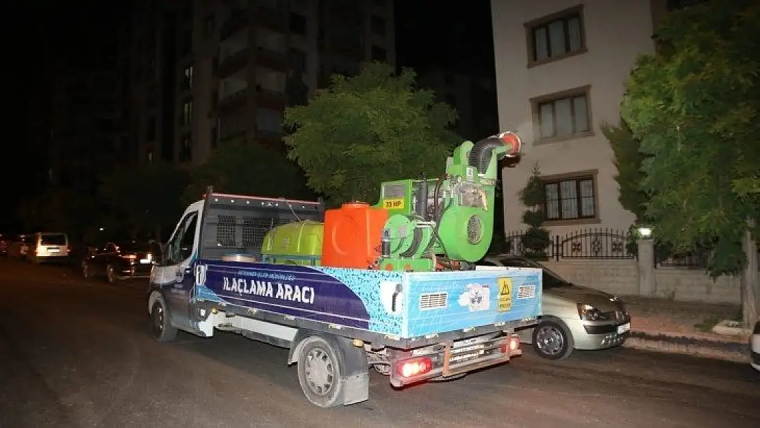 Elazığ Belediyesi İlaçlama Çalışmalarını Sürdürüyor