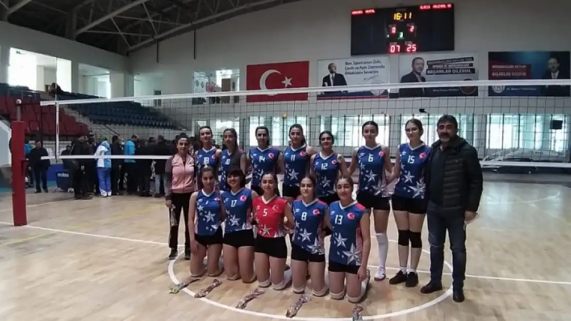 Elazığ Belediyespor Voleybol takımı Namağlup olarak Şampiyon oldu