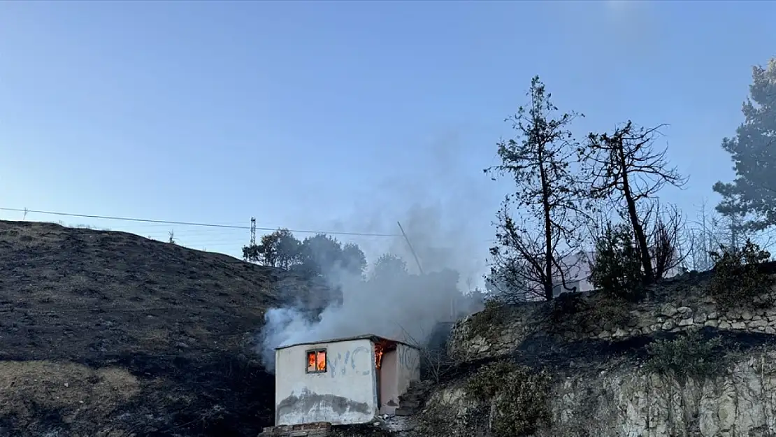 Elazığ'da çıkan yangın kontrol altına alındı