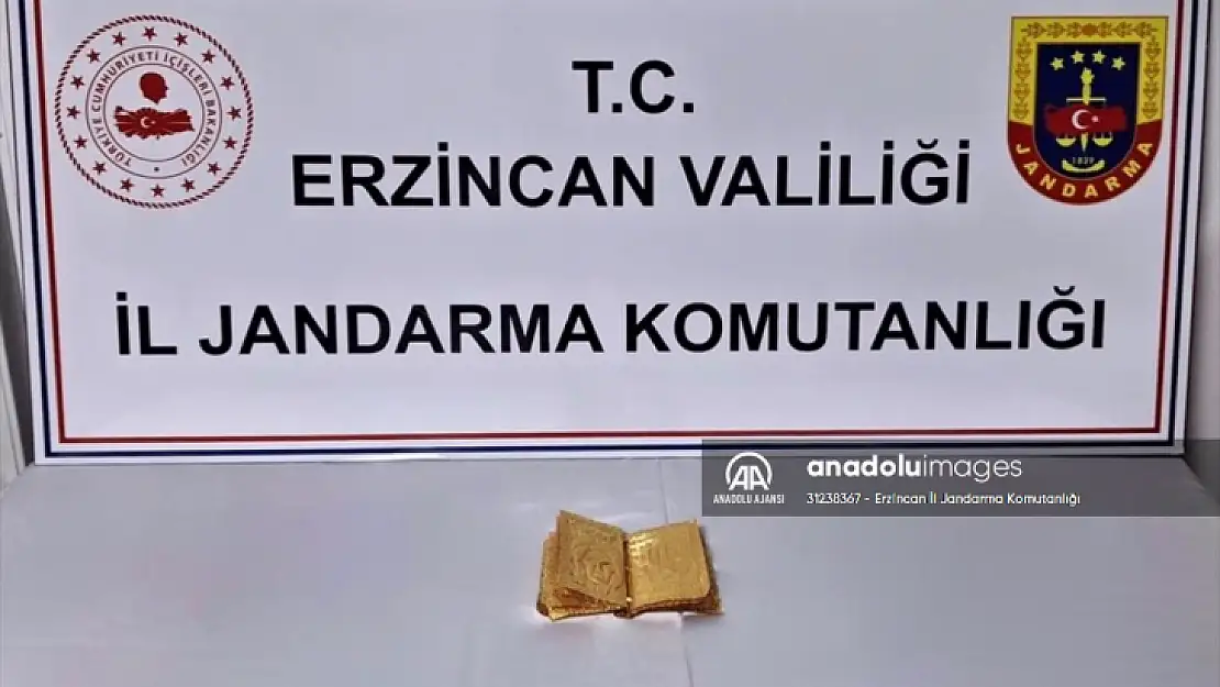 Erzincan'da tarihi eser olduğu değerlendirilen 24 ayar altın kitap ele geçirildi