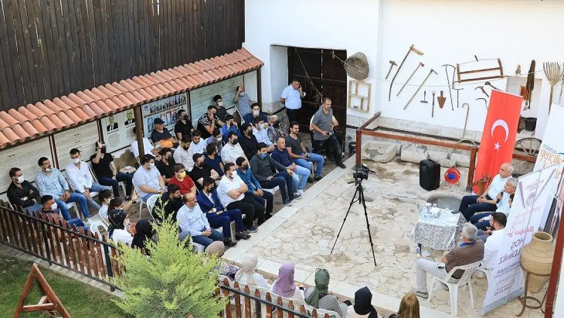 Gençlerle Poyraz Konağında Bir araya geldi