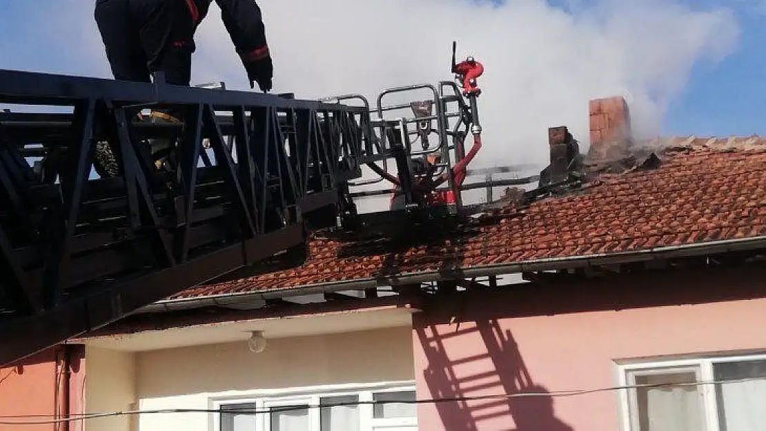 Göztepe Mahallesinde Çatı Yangını