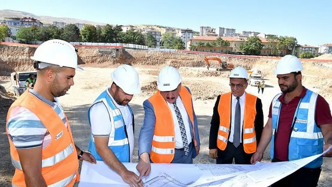 Gürkan, 300 Yataklı Devlet Hastanesi İnşaat Alanında İncelemede Bulundu