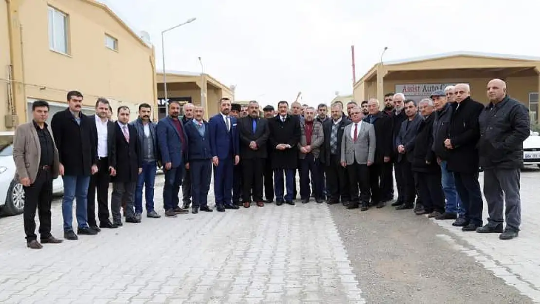 Başkan Gürkan, Galericiler Sitesi Esnafları İle Biraraya Geldi