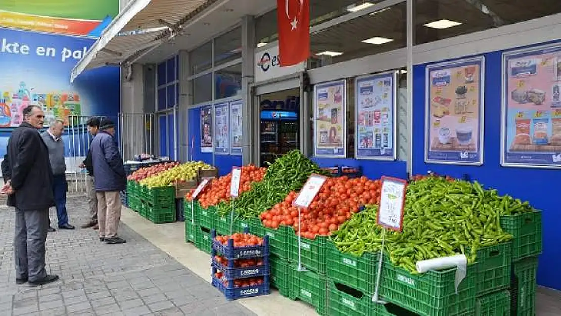 Esenlik Manav Reyonlarında Seçili Ürünlerde Maliyetine Satışlar Başladı