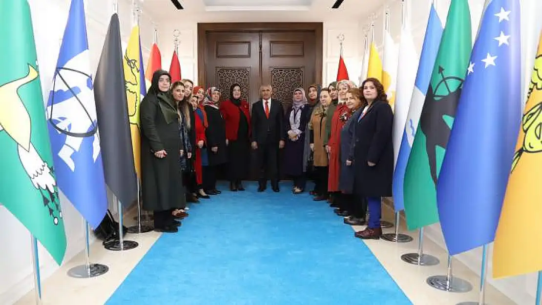 Başkan Güder, 'Kadın Kollarımız, Ak Parti'mizin Olmazsa Olmaz Unsurlarıdır'