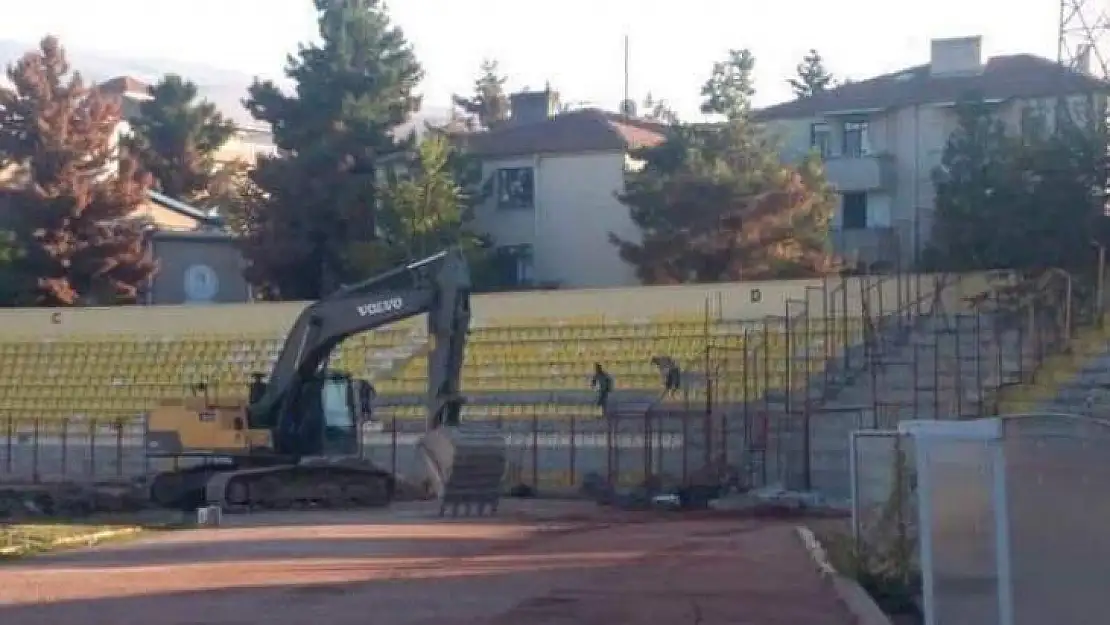 Malatya İnönü Stadı Yıkımına Başlandı