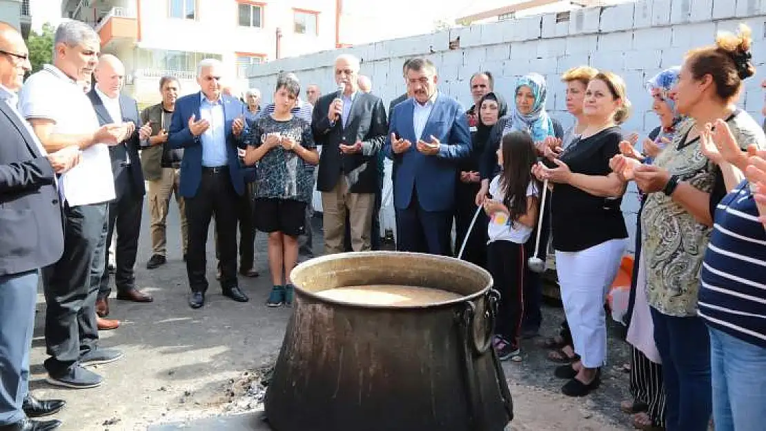 Mahallelilik Projesinin En Güzel Örneği Aşure Etkinliğinde Sergilendi