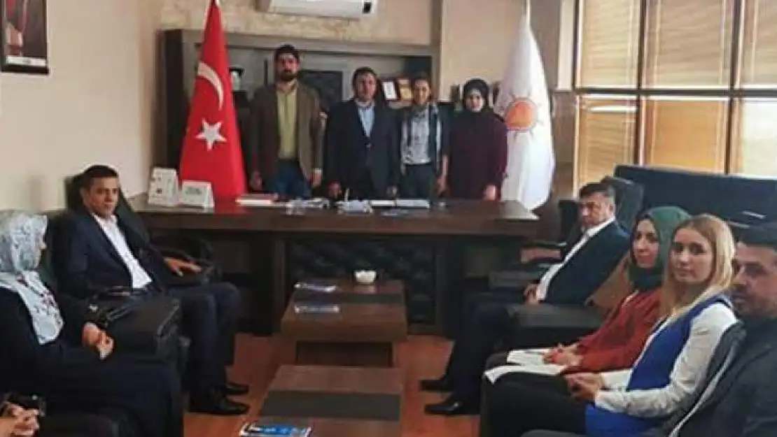 Mimar Hilal ACI AK Parti Pütürge İlçe Teşkilatlarını Ziyaret Etti