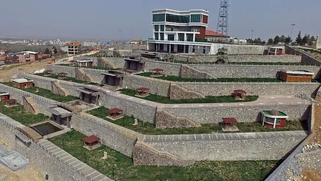 Şahin Tepesi'ni Farklı Bir Mimari Bakış Ve Tasarımla Kıymetli Bir Görüntüye Kavuşturacağız