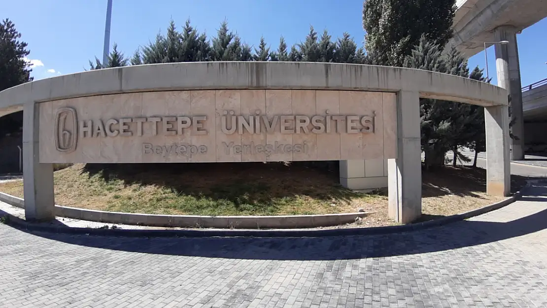 Hacettepe Üniversitesi'nde düzenlenen 'Aile Sempozyumu' sapkın grupların saldırısına uğradı