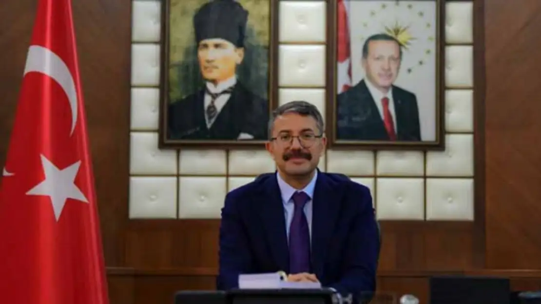 Hakkari Belediye Başkanı görevden alındı, yerine kayyum atandı