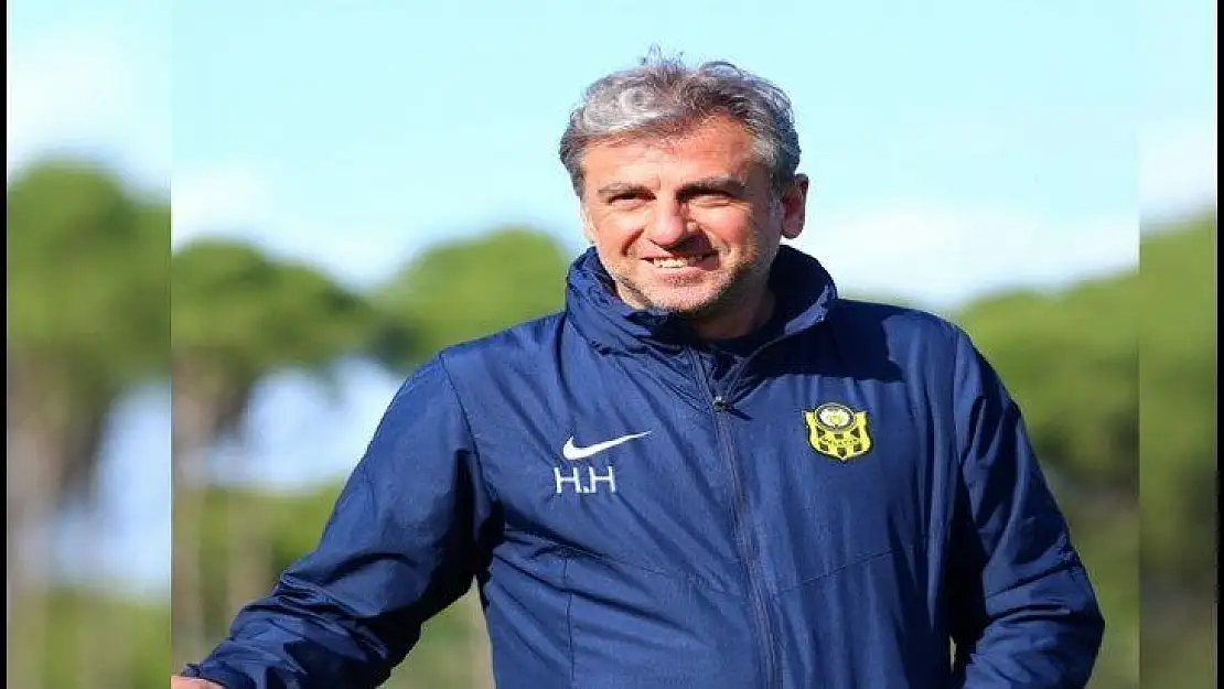 Hamza Hamzaoğlu'ndan Nağmeler: ' Futbol oynamayı artık biraz daha ikinci plana attık'