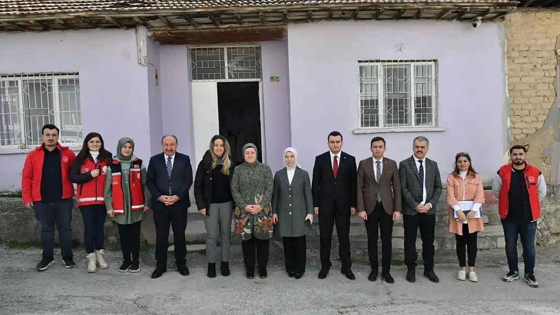 Hanife Yazıcı'dan Ramazan Ayı Hane Ziyareti