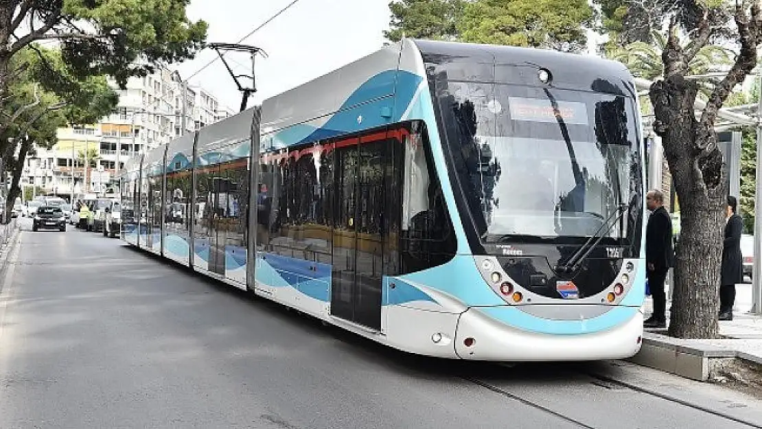 İzmir'de tramvay 50 milyon yolcu taşıdı