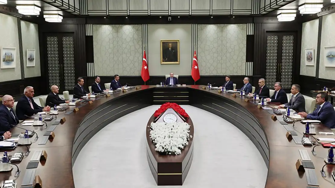 Kabine toplandı