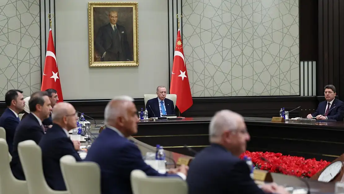 Kabine Toplanıyor: Gündemde emekli maaşları ve kamu işçilerinin zam pazarlığı da var