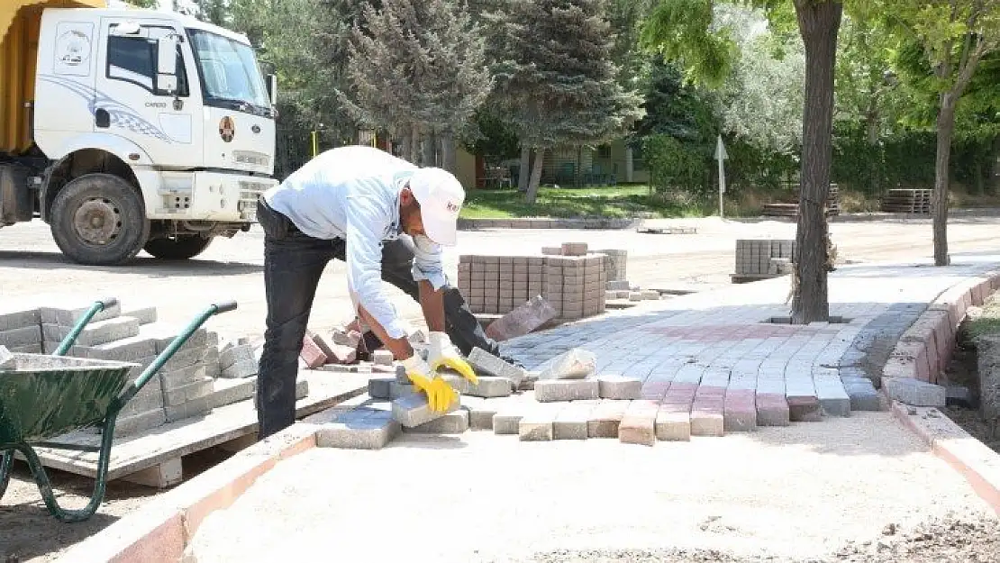 Kaldırım Çalışmaları Hız Kesmeden Sürüyor