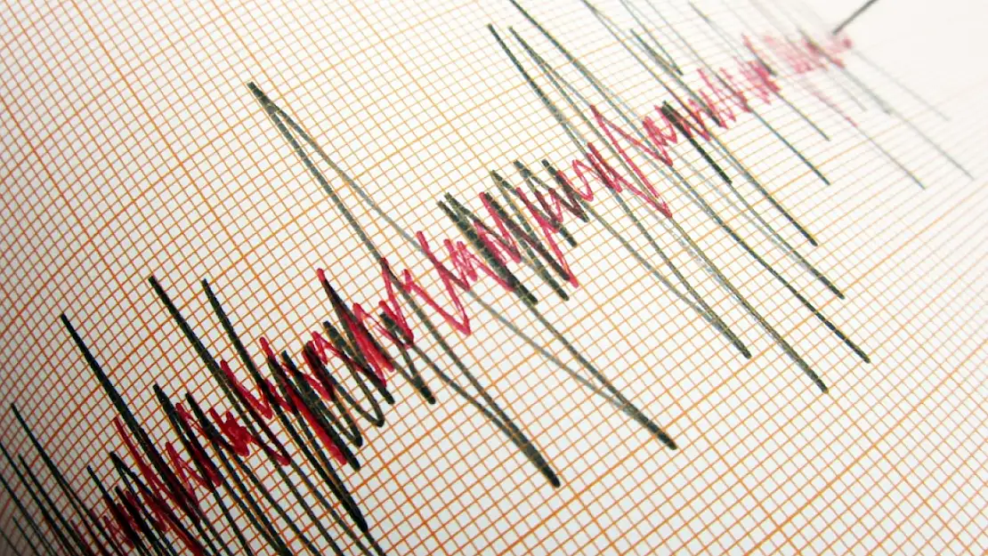 Kale'de 3,7 Büyüklüğünde Deprem