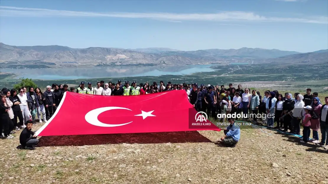 Kale'de doğa yürüyüşü ve uçurtma şenliği düzenlendi