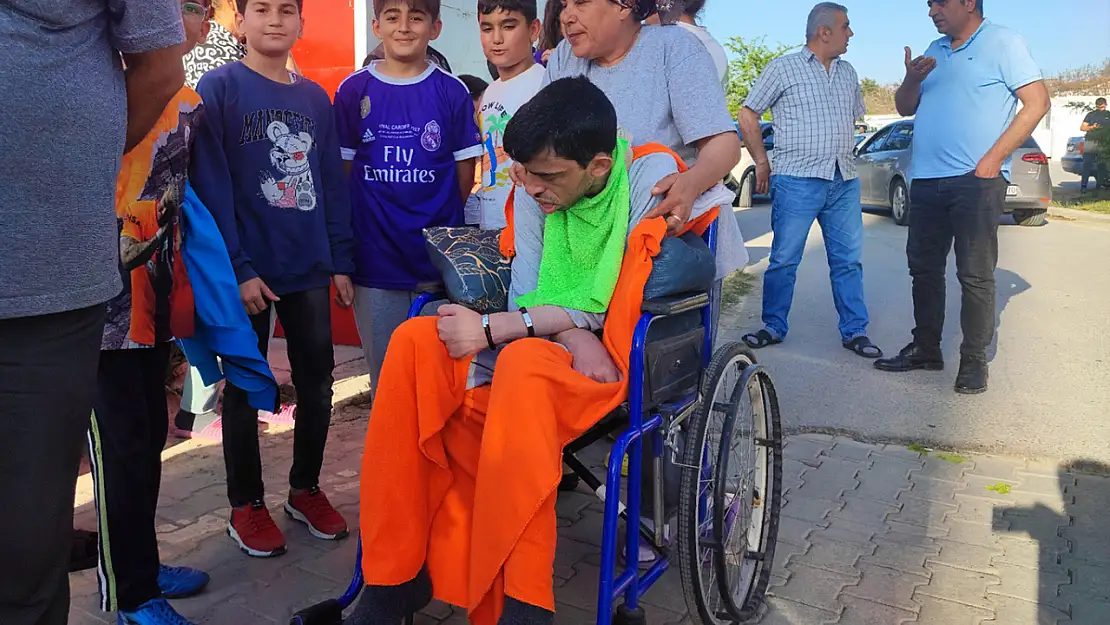 Kamu personeli depremzedelerden konteyner kent tahliye kararına tepki