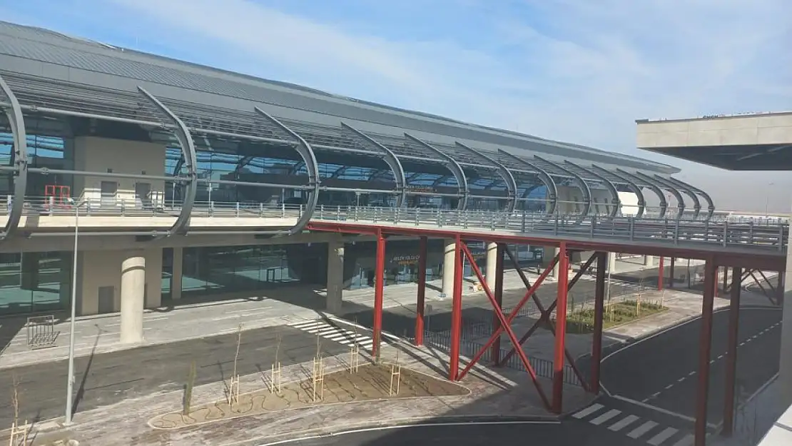 Kayseri Havalimanı Yeni Terminal Binası Yapım Çalışmalarında Son Aşamaya Gelindi