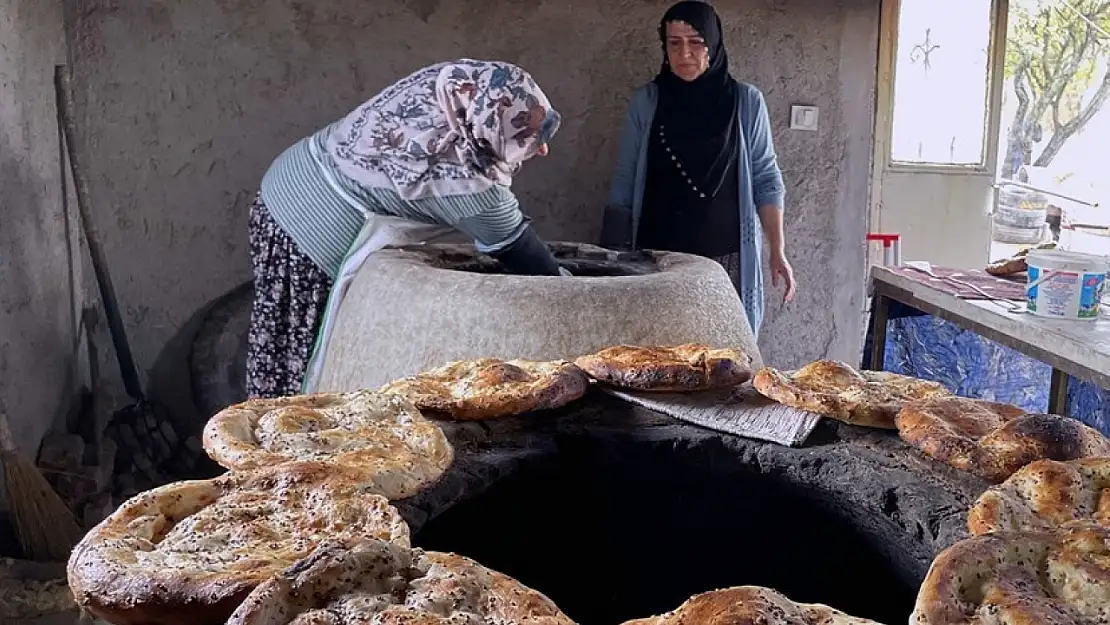 Köyde kurduğu tandır ekmek fırınında 7 kadına istihdam sağladı