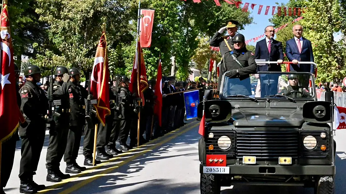 Malatya'da 30 Ağustos Zafer Bayramı ve Türk Silahlı Kuvvetleri Günü 103. Yıl Dönümü Coşkuyla Kutlandı