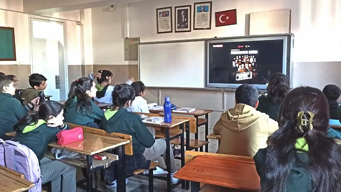 Malatya'da Cumhuriyet Haftasının ilk dersi 'Dersimiz Cumhuriyete Doğru'