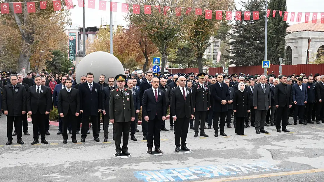 Malatya'da Gazi Mustafa Kemal Atatürk  Düzenlenen Törenle Anıldı