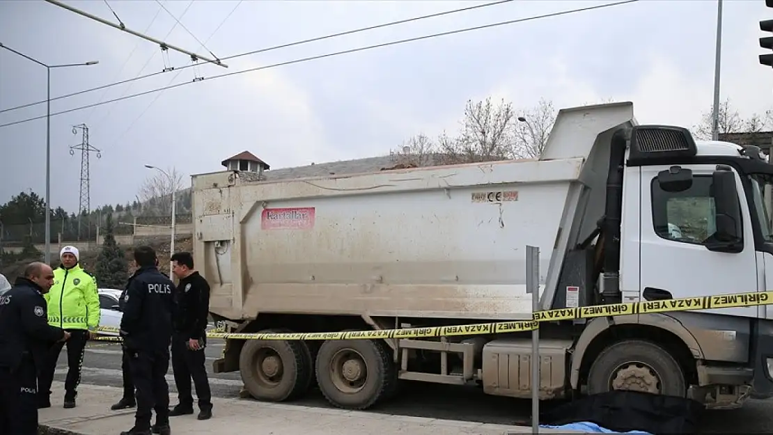 Malatya'da kamyonun çarptığı yaya öldü