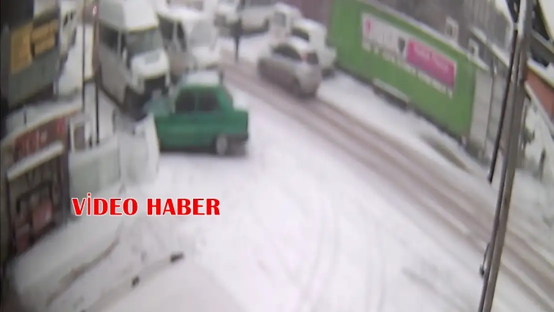 Malatya'da Kar Kabusu: Zincirleme Kazalar, Yollarda Kalan Araçlar