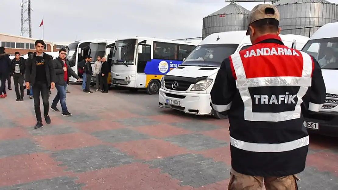 Malatya'da okul servislerini denetlendi