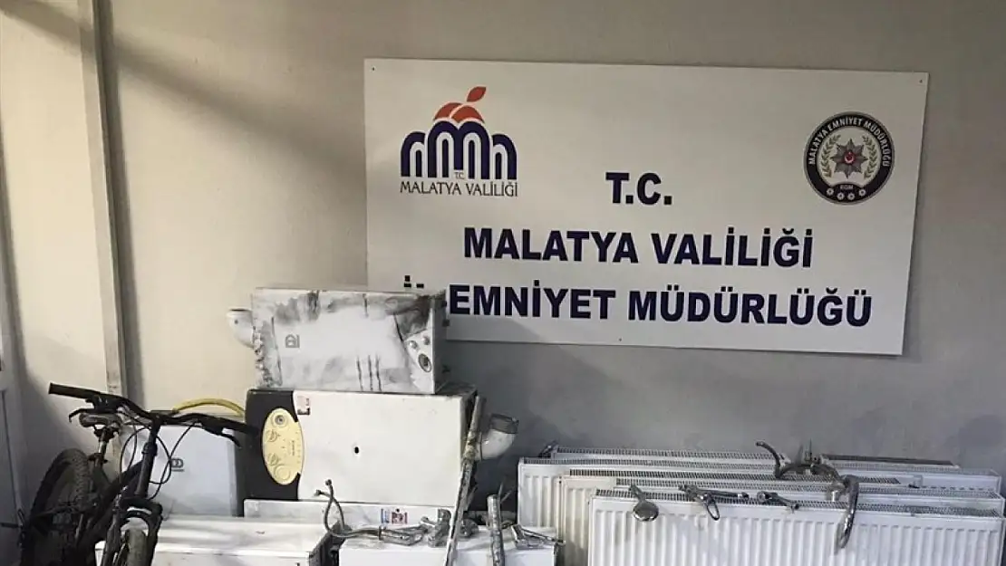 Malatya'da orta hasarlı binadan hırsızlık iddiasıyla 3 zanlı yakalandı