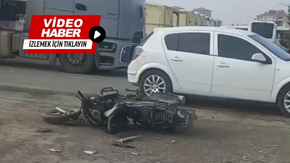 Malatya'da Otomobil ile Motosiklet Çarpıştı: 1 Ağır Yaralı