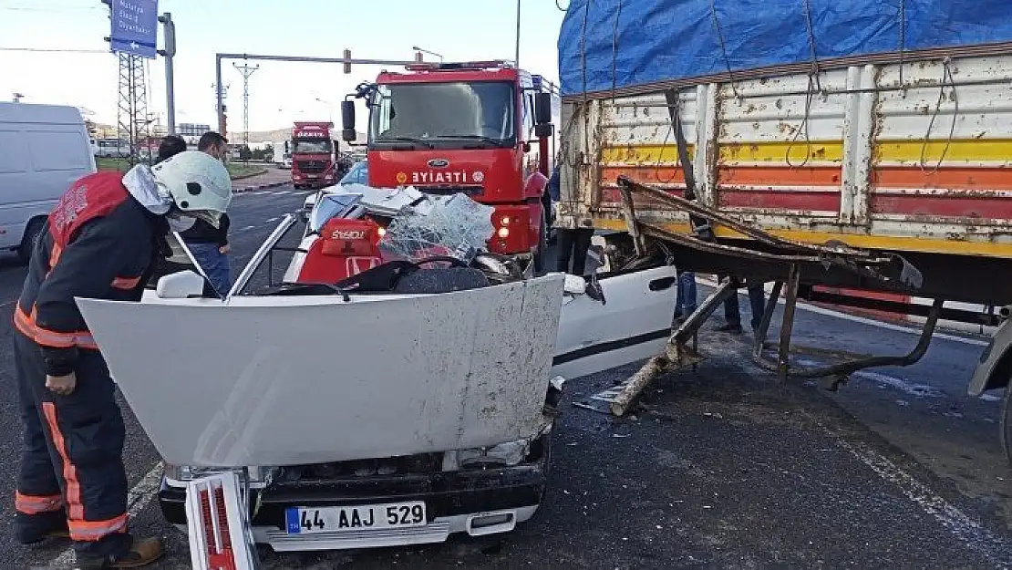 Malatya'daki Trafik Kazasında iki Vatandaş Yaralandı