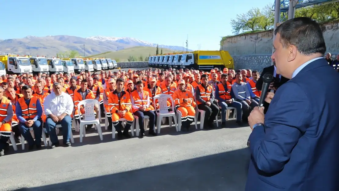 Temizlik İşlerinde Çalışan Arkadaşlarımızdan Memnunum