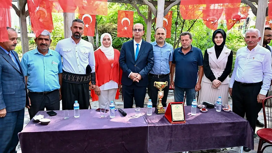Malatya'nın Gururu: Rahvan At Yarışında Birincilik