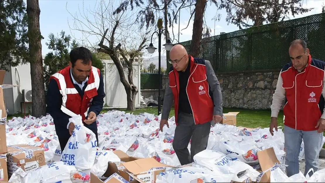 Malatya Vakıflar Bölge Müdürlüğünden 1050 çocuğa bayramlık