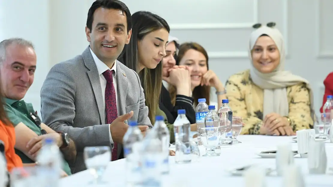 Mazerete bağlı yer değiştirme başvurusunda bulunan öğretmenlerin ataması yapıldı