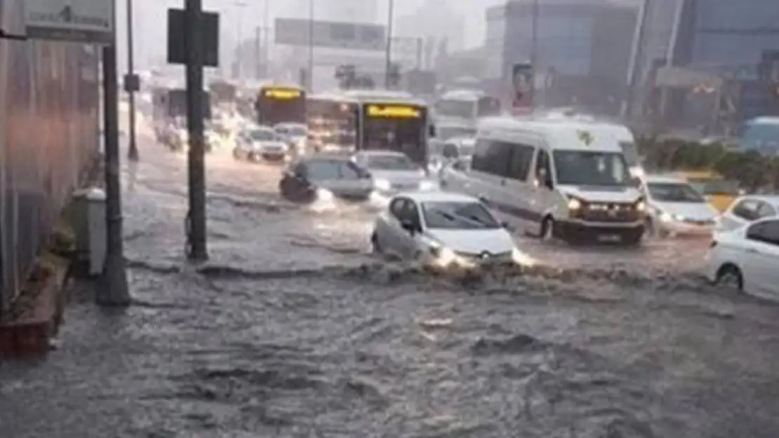 Meteoroloji'den İstanbul için sağanak uyarısı