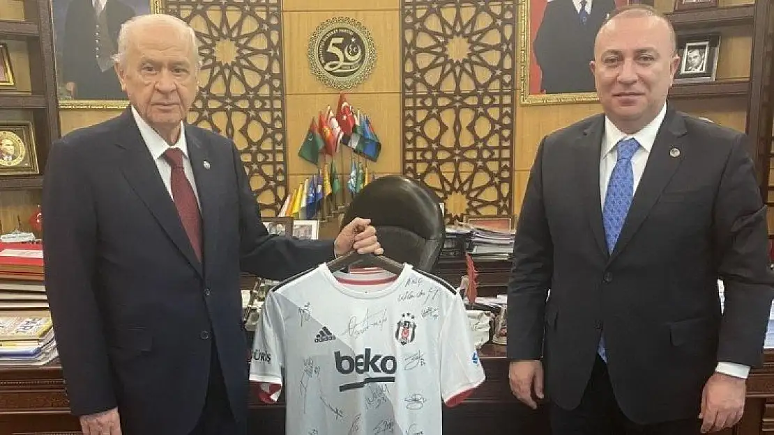 MHP Lideri Devlet Bahçeli'den şampiyon Beşiktaş'a teşekkür