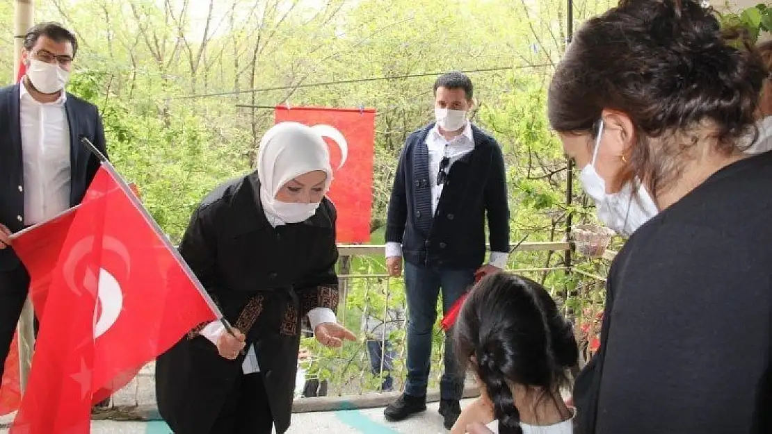 Milletvekili Çalık, minik Tuğçe'nin isteğini yerine getirdi