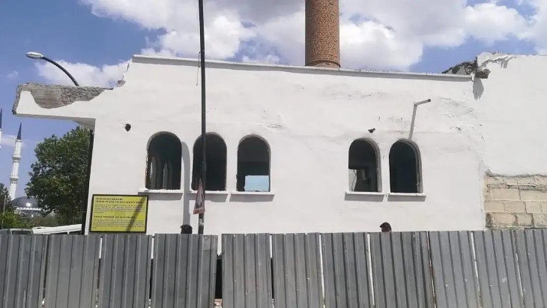 Miralay Şah Alibey Camii'nin yıkım kararına tepki