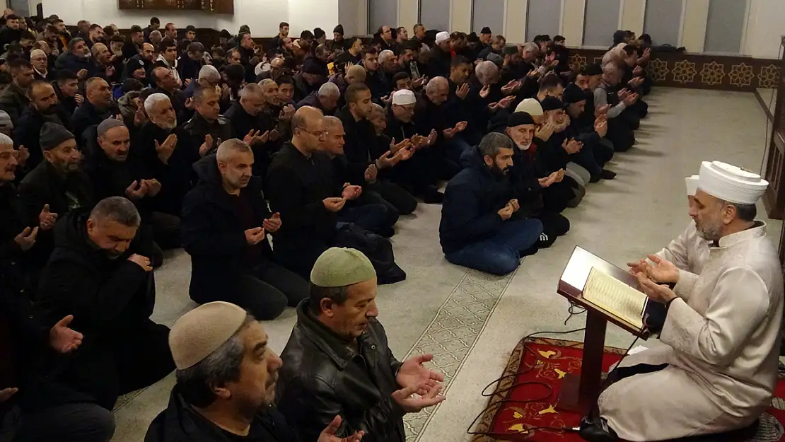 Müftü Dolu: Bu gecede Allah'ın huzuruna beraatını almış olarak gitmeye gayret edelim