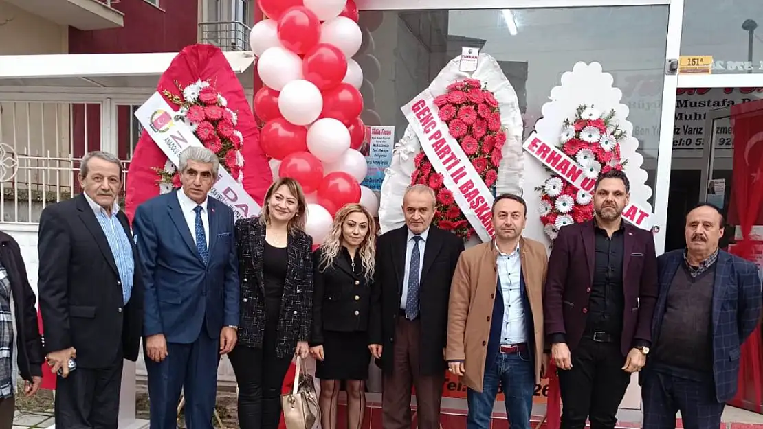 Muhtar Adayı Tülin Tosun Seçim Bürosunu Açtı