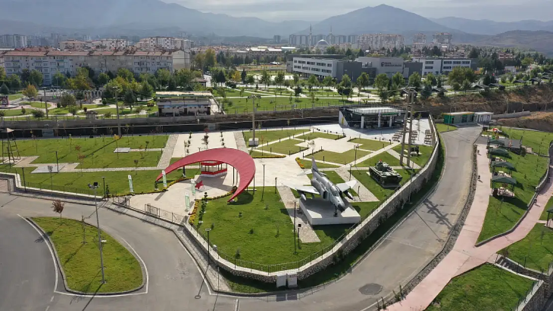 Orman Ve Su İşleri Eski Bakanı Prof.Dr.Veysel Eroğlu'dan Beylerderesi Şehir Parkına Övgü!