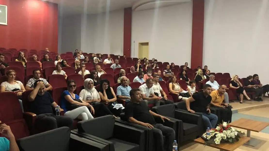 Özel güvenlik personeline Malatya İl Emniyet Müdürlüğü konferans salonunda eğitim verildi